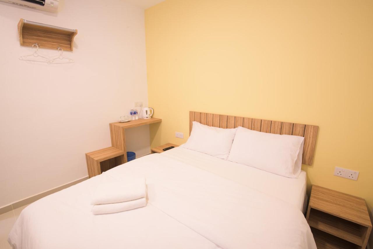 Ltl Guesthouse Johor Bahru Bagian luar foto
