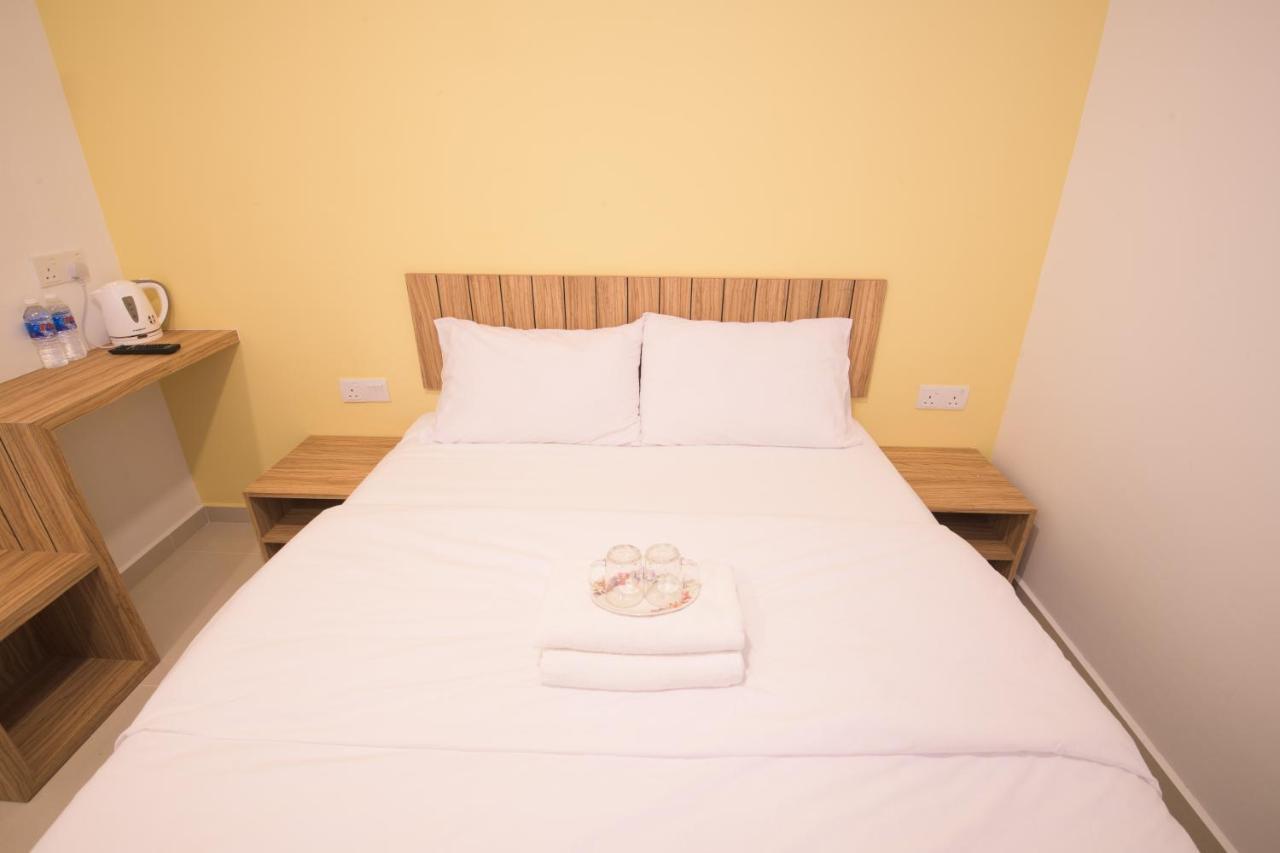 Ltl Guesthouse Johor Bahru Bagian luar foto