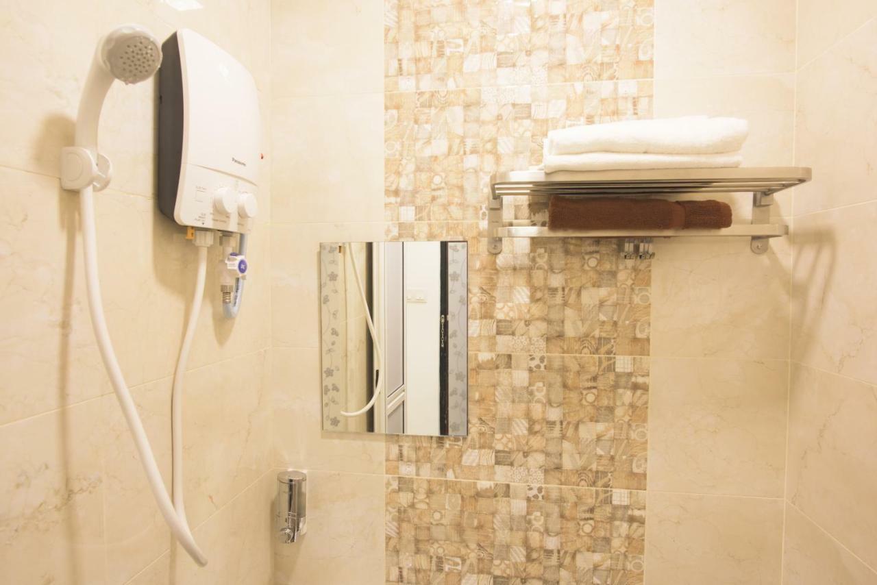 Ltl Guesthouse Johor Bahru Bagian luar foto