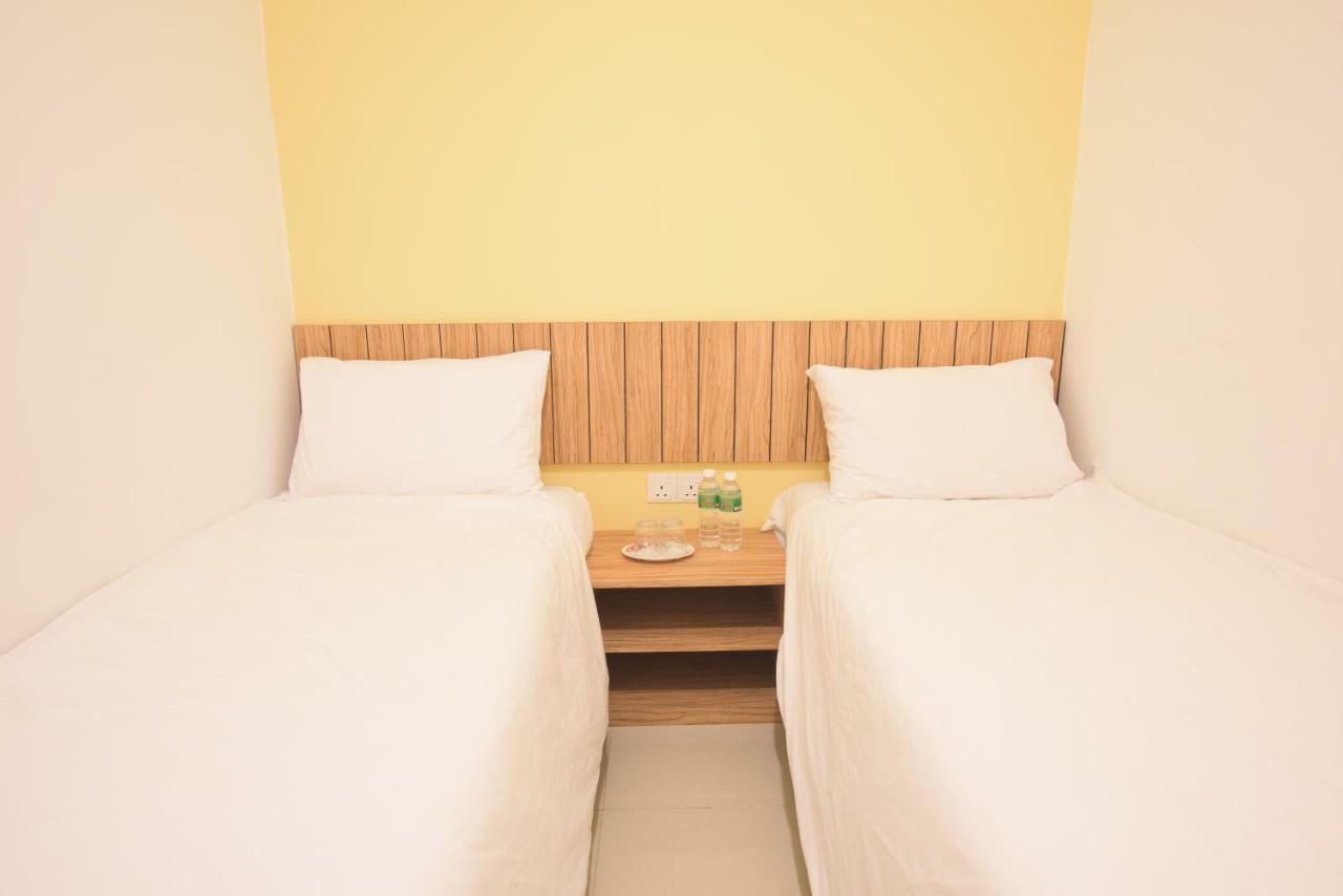 Ltl Guesthouse Johor Bahru Bagian luar foto